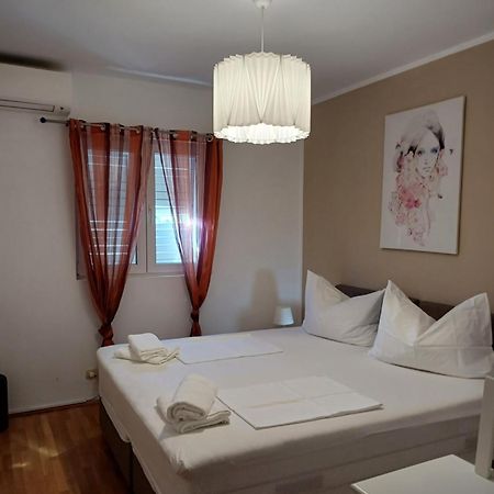 Apartman Laura Galileo Blizu Centra I Plaze Makarska Eksteriør bilde