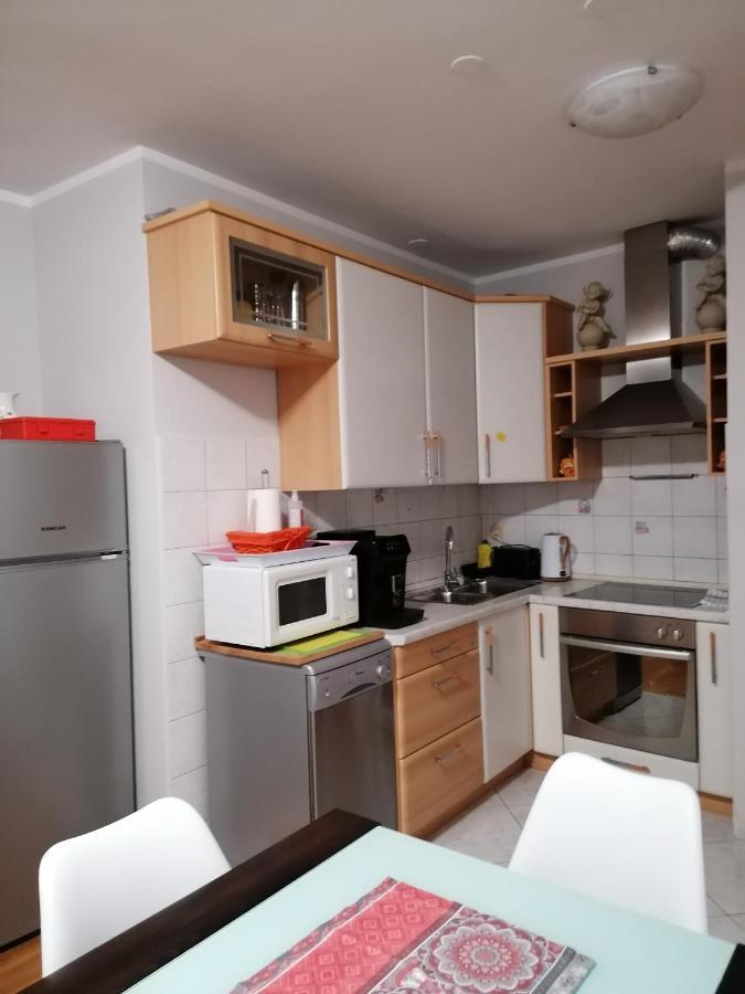 Apartman Laura Galileo Blizu Centra I Plaze Makarska Eksteriør bilde